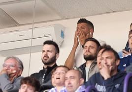Pezzolano sigue con mucha atención el partido frente al Girona en el José Zorrilla.