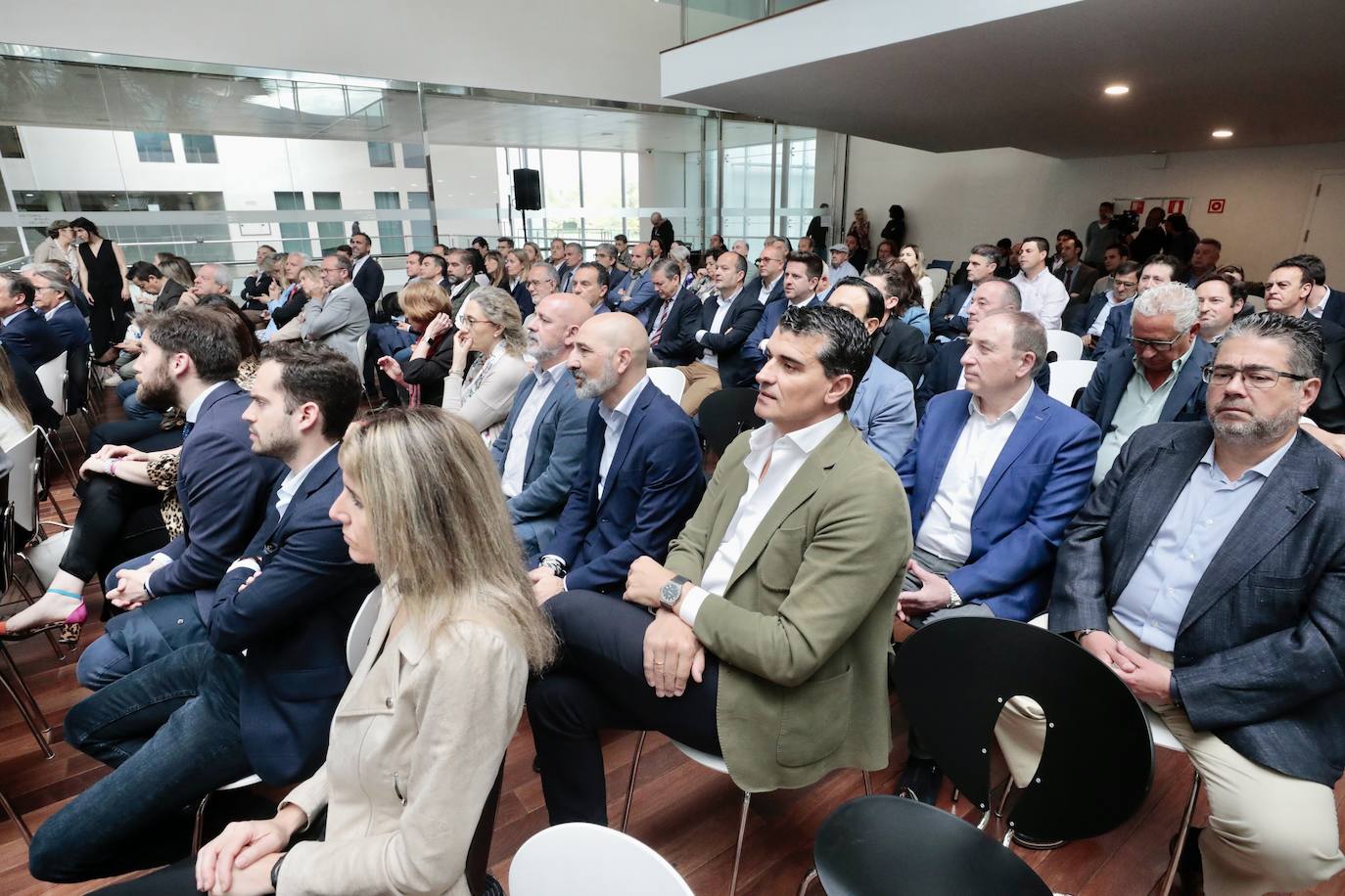 Asistentes al I Foro de Liderazgo de El Norte y Cajamar Caja Rural (2 de 2)