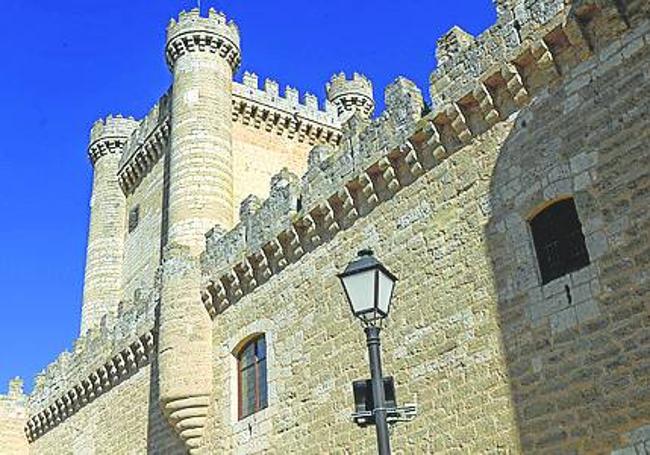 Castillo de Fuensaldaña.