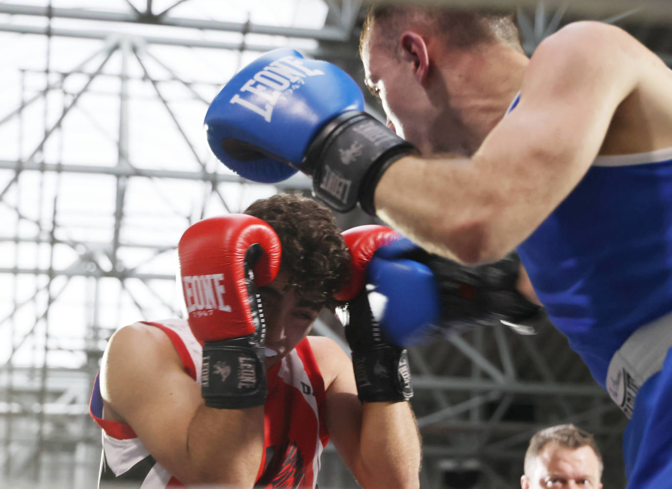 Velada de boxeo en el Polideportivo Huerta del Rey de Valladolid (1/2)