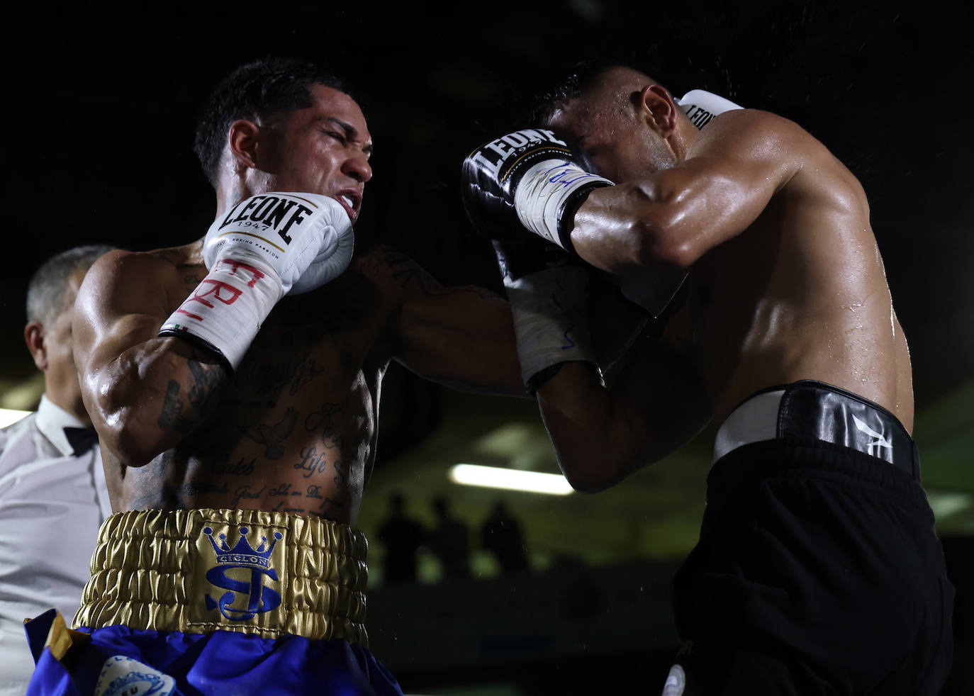 Velada de boxeo en el Polideportivo Huerta del Rey de Valladolid (2/2)