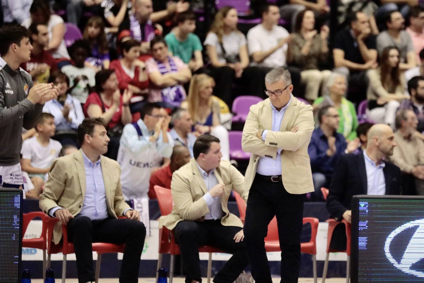 UEMC Real Valladolid Baloncesto 92 - 82 TAU Castelló