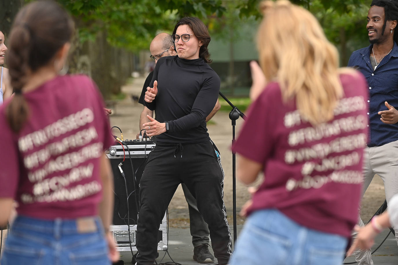 La Plaza de Portugalete de Valladolid celebra el Día Internacional de la Danza