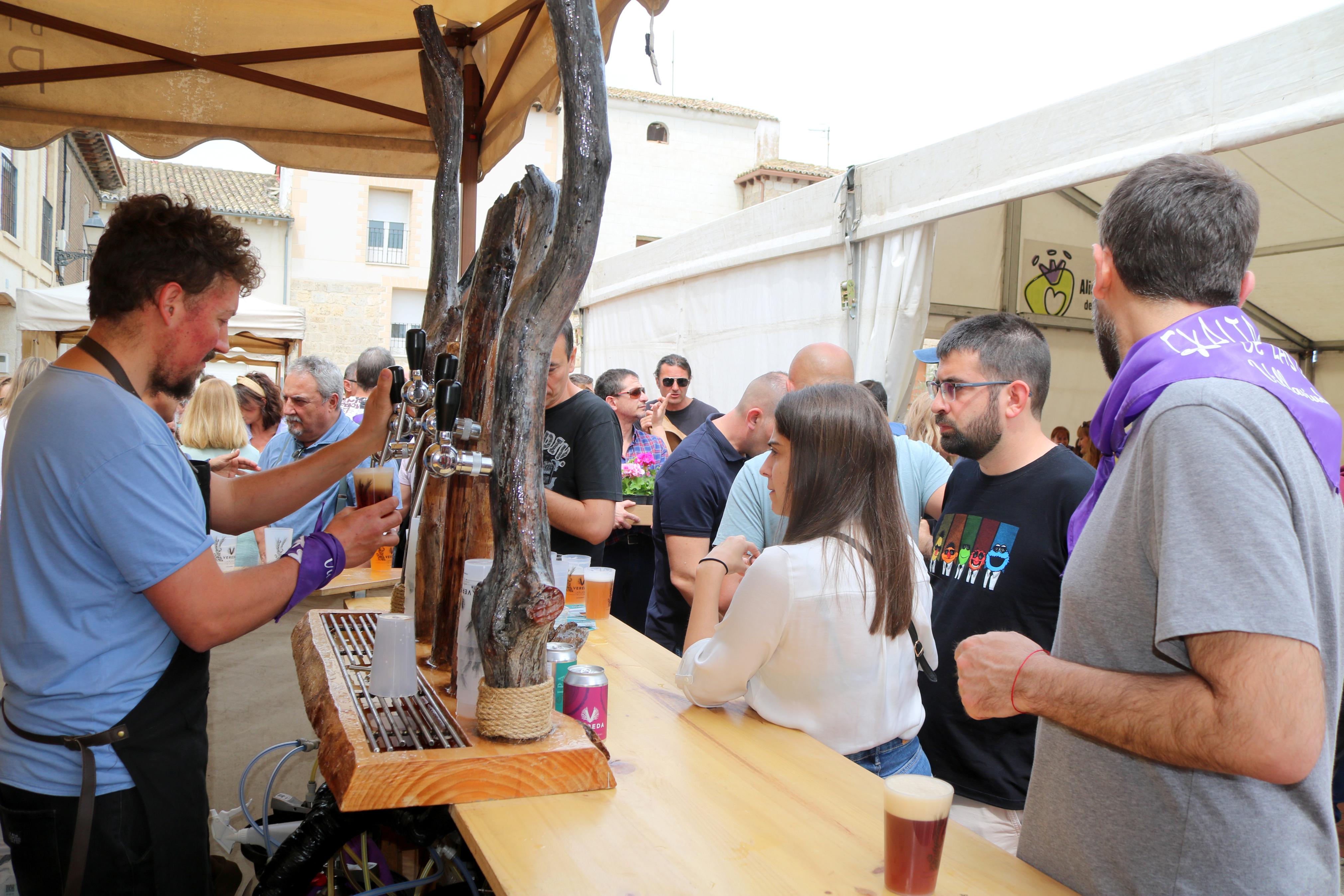 III Feria de &quot;Exaltación de las Lilas&quot; en Villaviudas