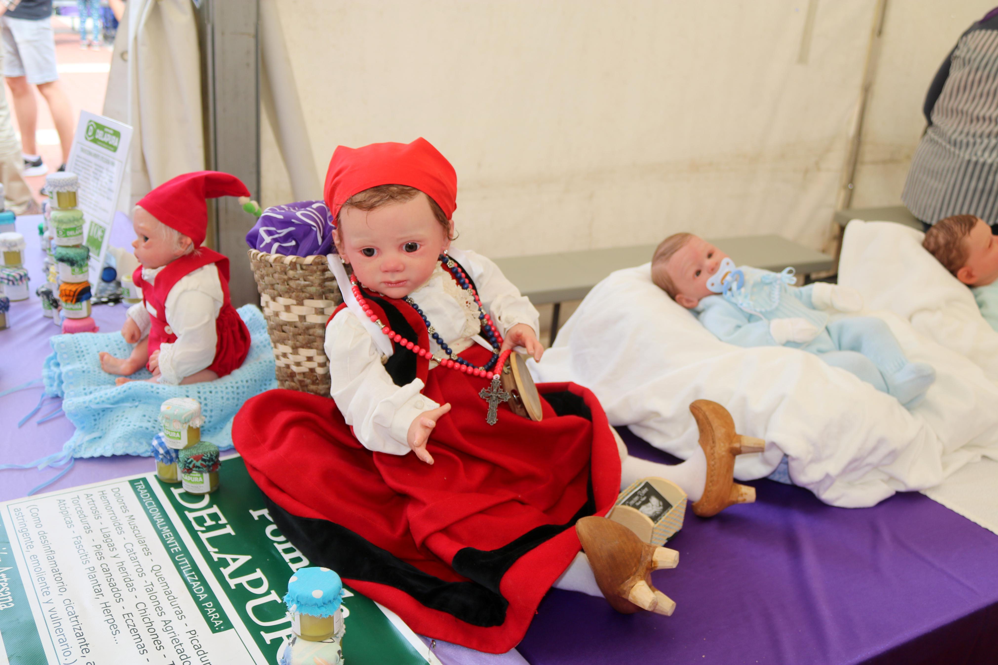 III Feria de &quot;Exaltación de las Lilas&quot; en Villaviudas