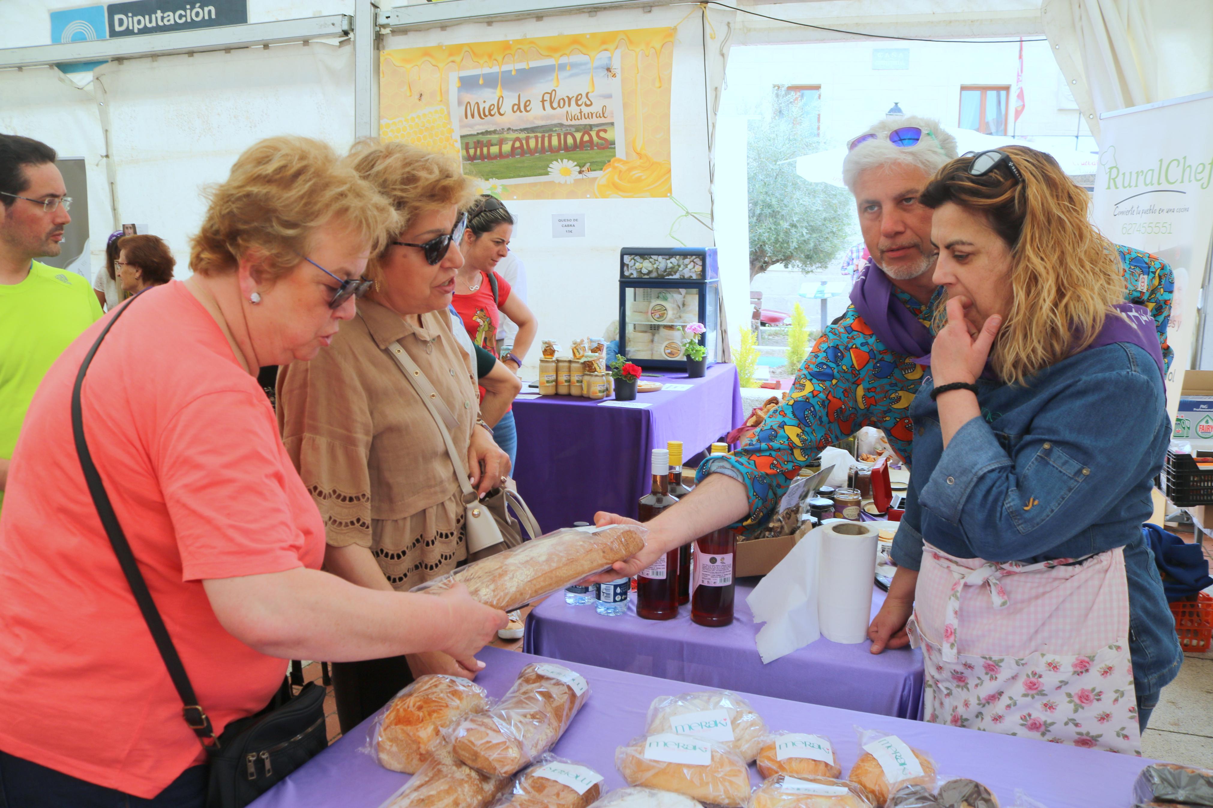 III Feria de &quot;Exaltación de las Lilas&quot; en Villaviudas