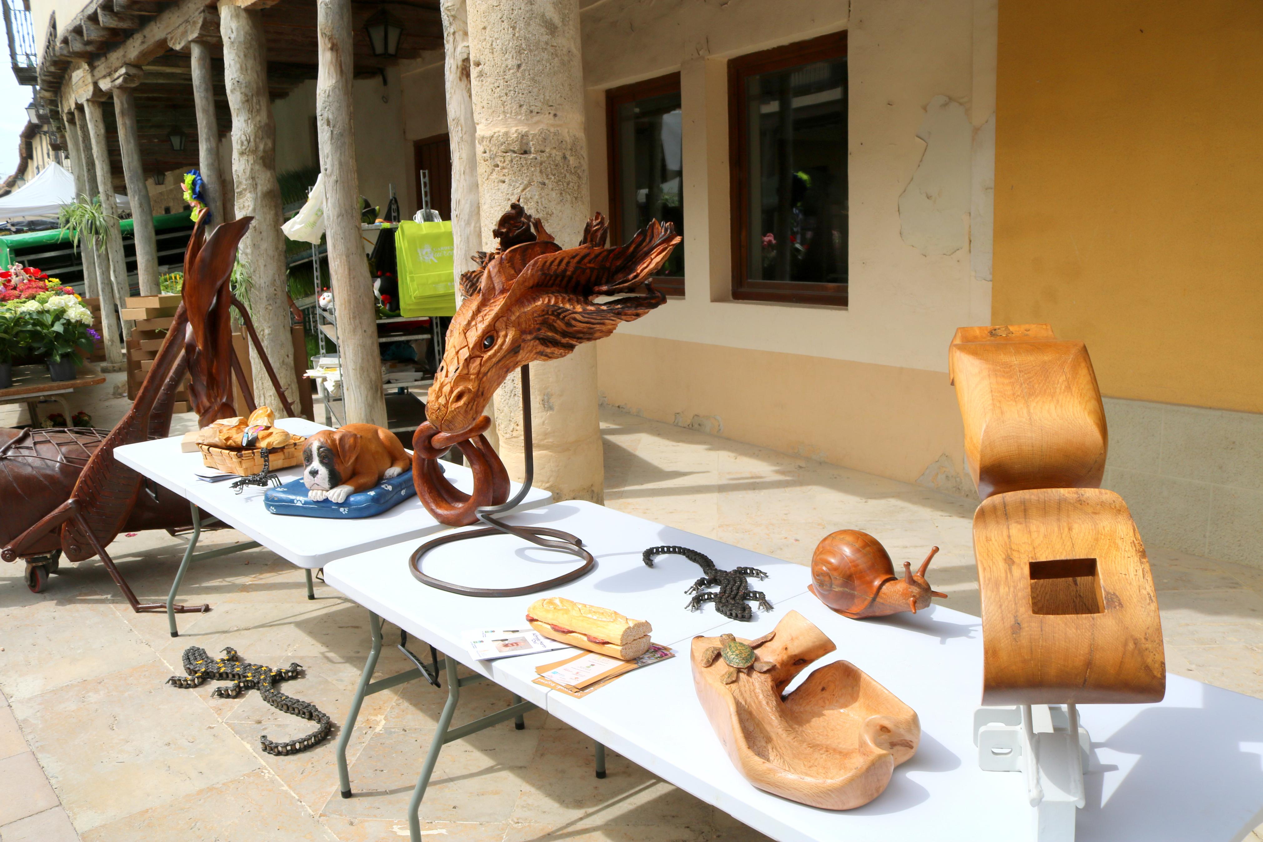 Ampudia celebra el XII Mercado Regional de la Flor