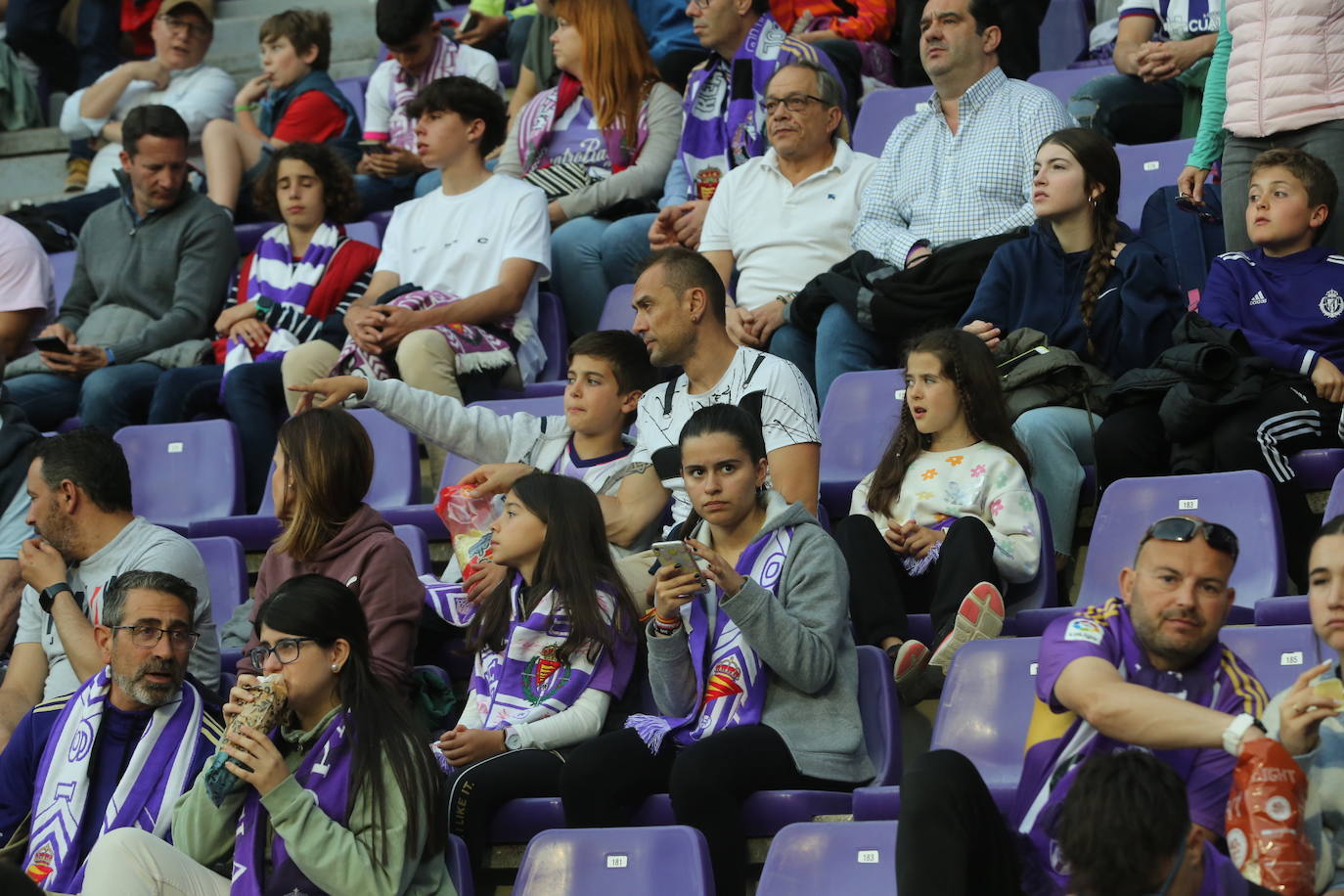 Búscate en la grada del Real Valladolid - Atlético de Madrid (1/3)