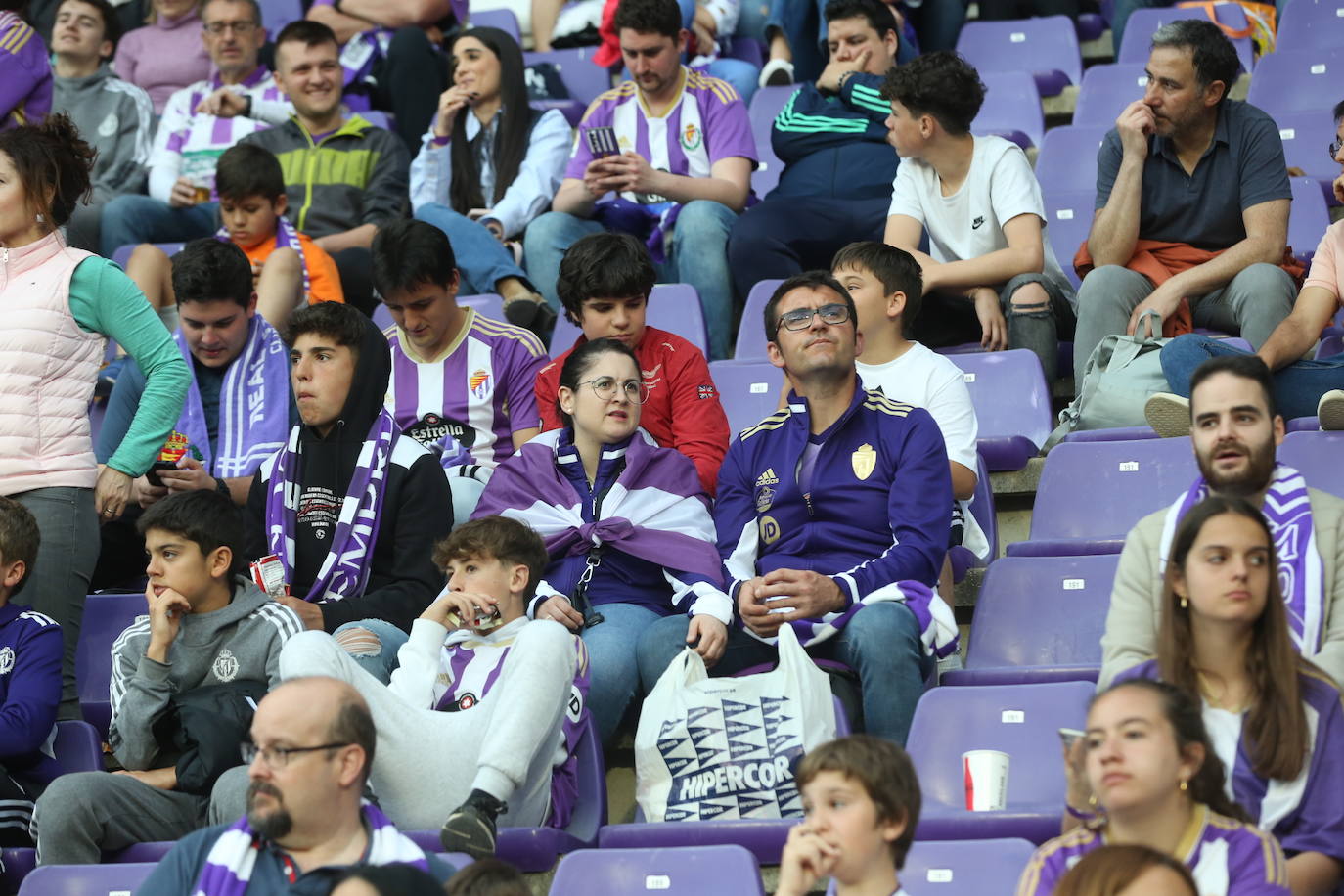 Búscate en la grada del Real Valladolid - Atlético de Madrid (1/3)