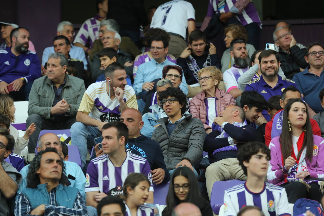 Búscate en la grada del Real Valladolid - Atlético de Madrid (1/3)