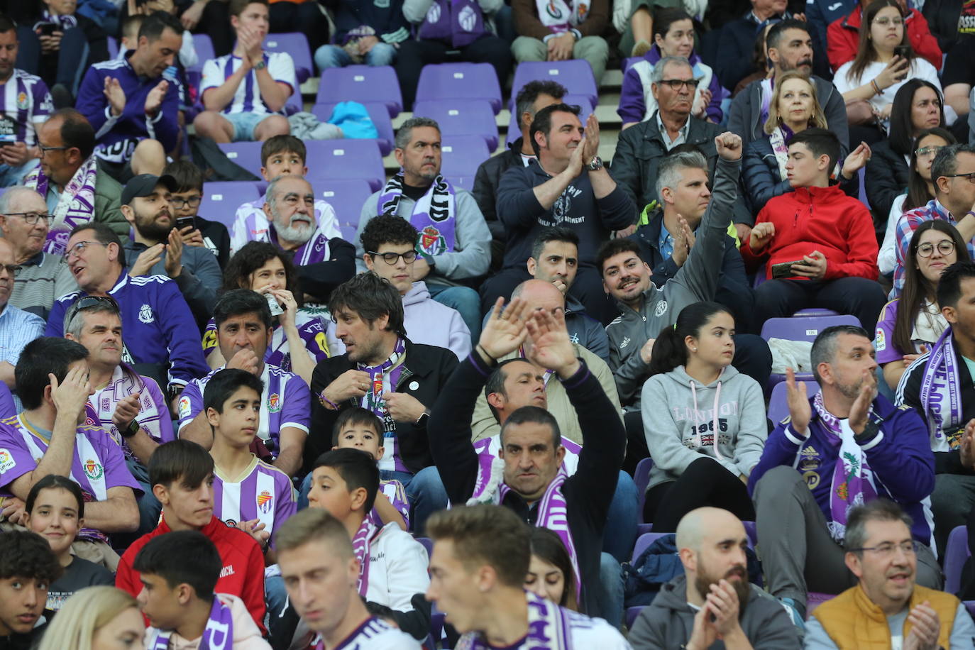 Búscate en la grada del Real Valladolid - Atlético de Madrid (2/3)