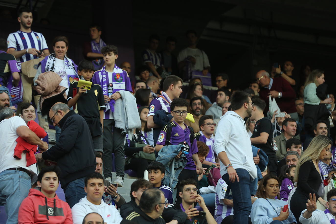 Búscate en la grada del Real Valladolid - Atlético de Madrid (2/3)