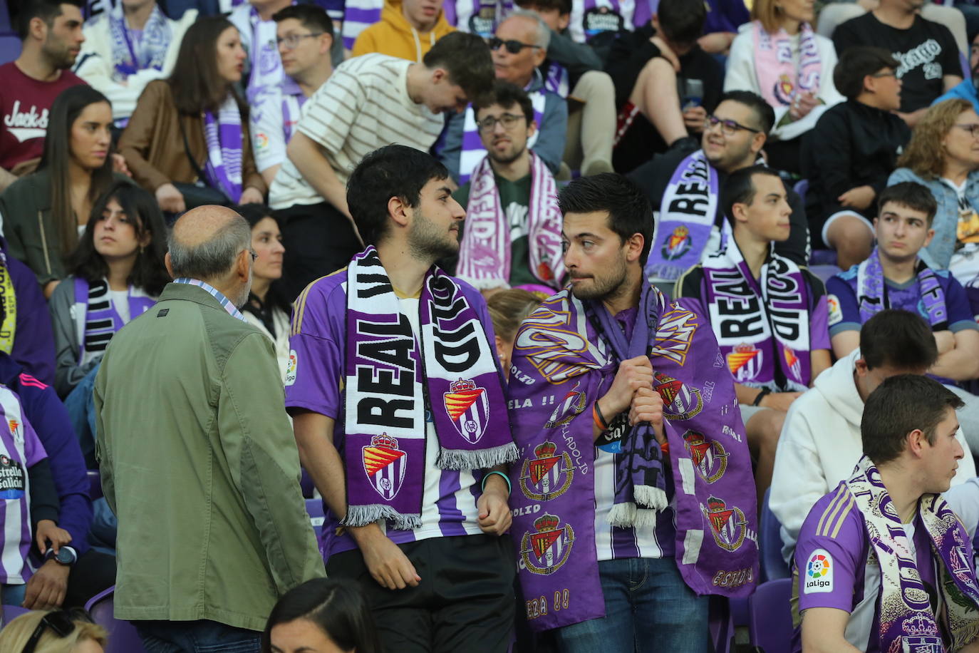 Búscate en la grada del Real Valladolid - Atlético de Madrid (2/3)