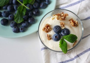 Mousse de queso con arándanos