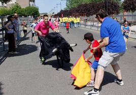 Encierro infantil en las fiestas de San Pedro de Laguna de Duero, Valladolid
