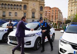 Presentación de los nuevos vehículos policiales hace apenas un mes.