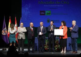Medio siglo académico que vale la Medalla de Oro de Palencia
