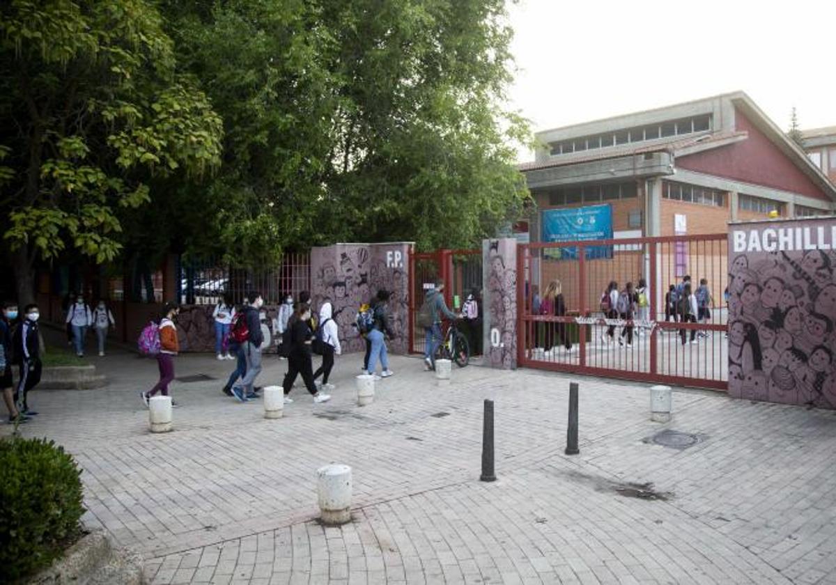 Segundo aviso falso de bomba en institutos: la Policía advierte de multas y prisión