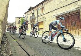 Paso de La Vuelta a España femenina, que este viernes acabó en Riaza.