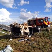 Heridos dos jóvenes al salirse de la carretera y volcar en Rioseco