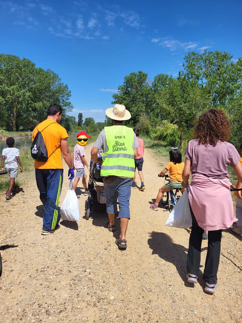 Los alumnos del Blas Sierra se unen contra la basura del Canal de Castilla