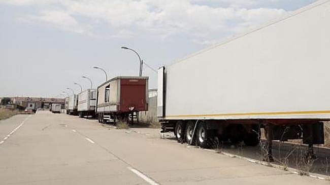Imagen antes - Adiós al cementerio de camiones de Villanubla un año después