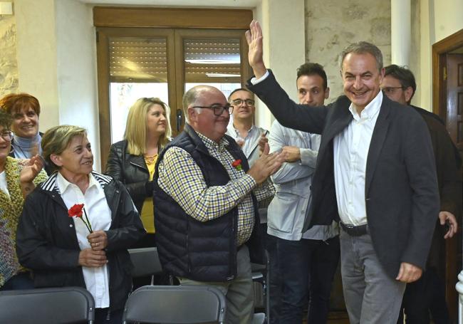 José Luis Rodríguez Zapatero, en el acto de La Parrilla, donde apoyó a la alcaldesa Esperanza Toquero.