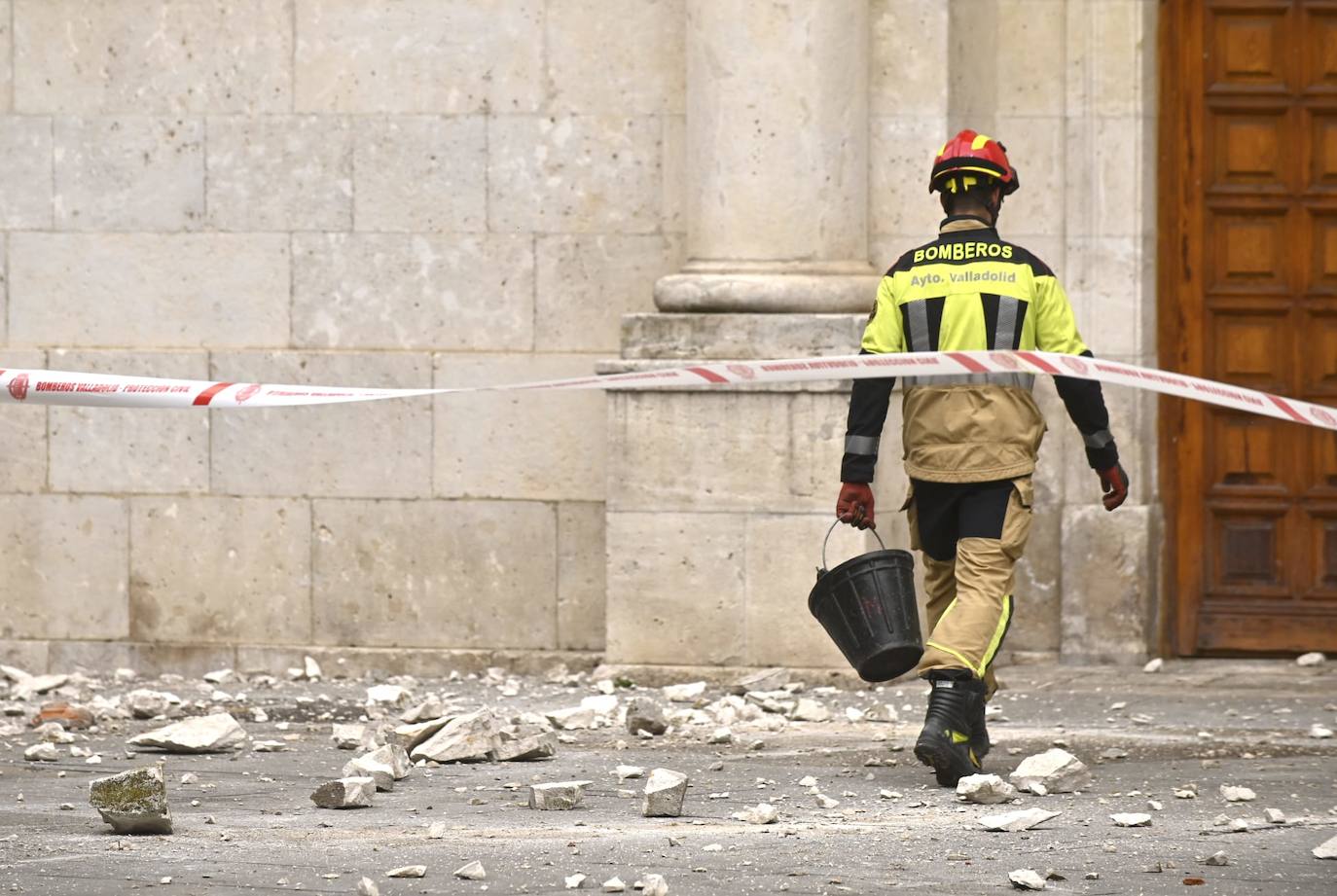 Imágenes tras la caída del rayo sobre la cruz de la Capilla de las Esclavas