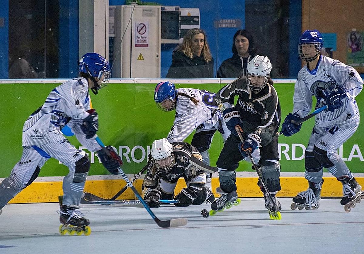 Una acción del partido que jugaron Munia y Rubí en fase regular.