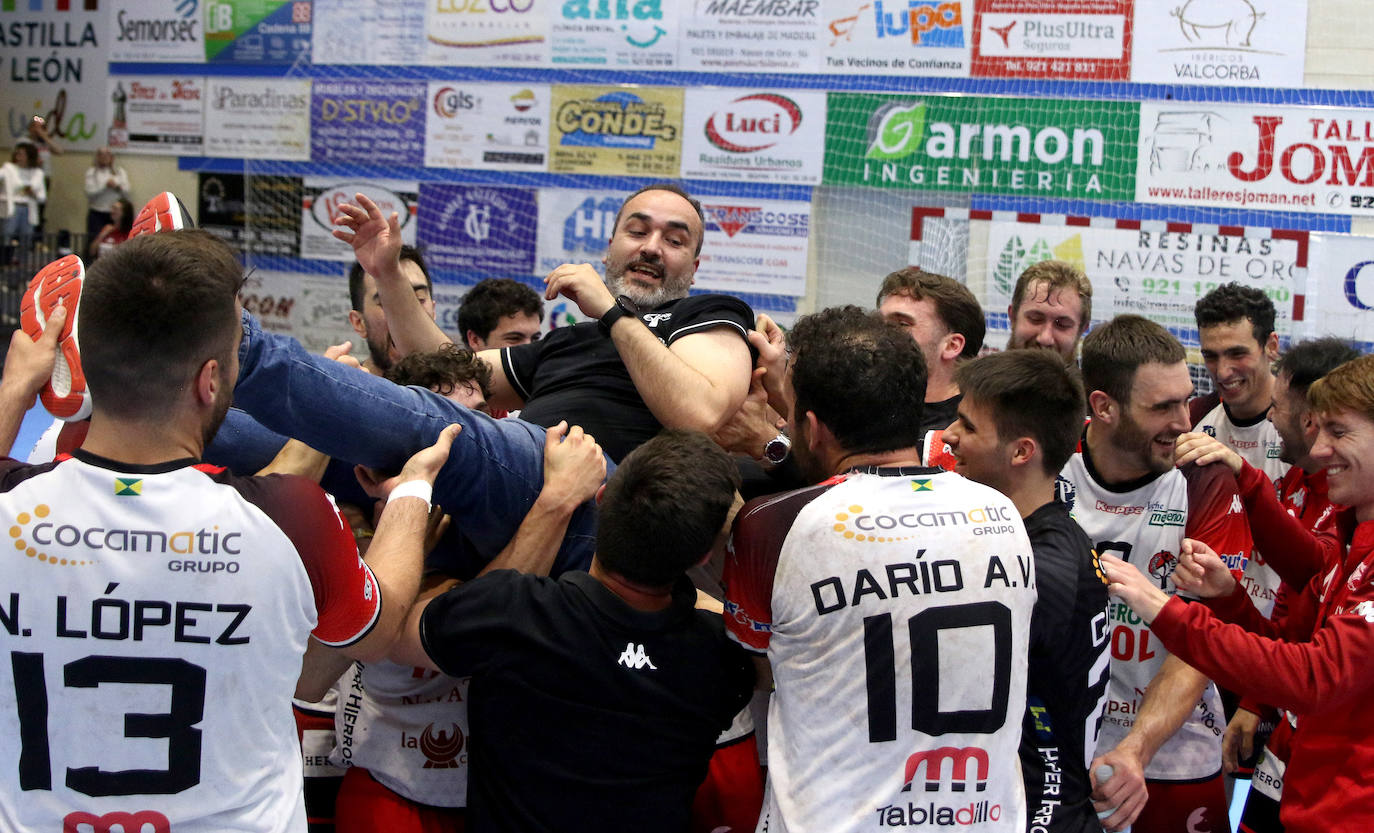 Celebración del ascenso navero a Asobal