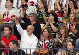 Aficionados del Balonmano Nava durante el partido contra el Troop Málaga