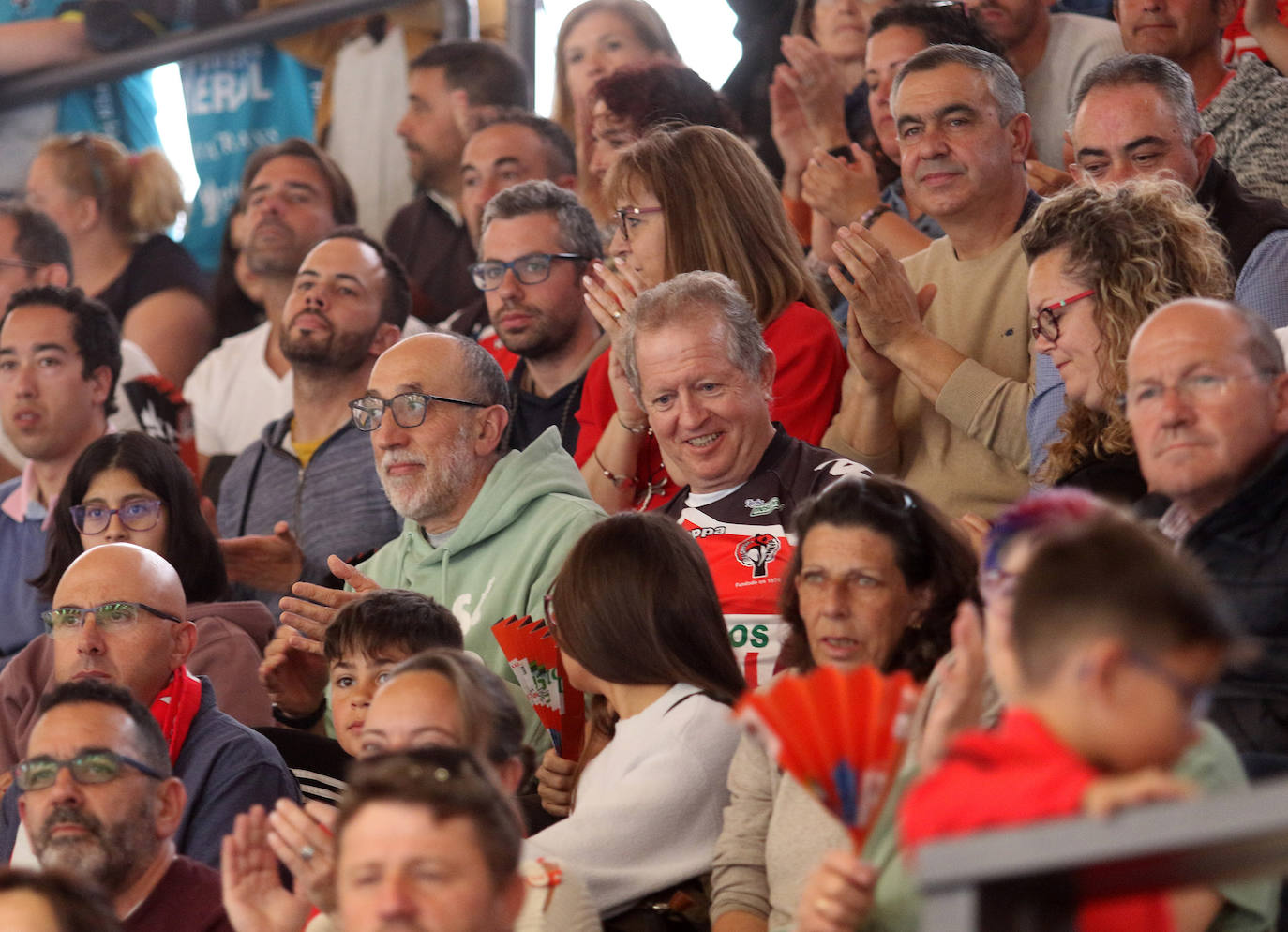 Búscate en las gradas del pabellón Guerreros Naveros