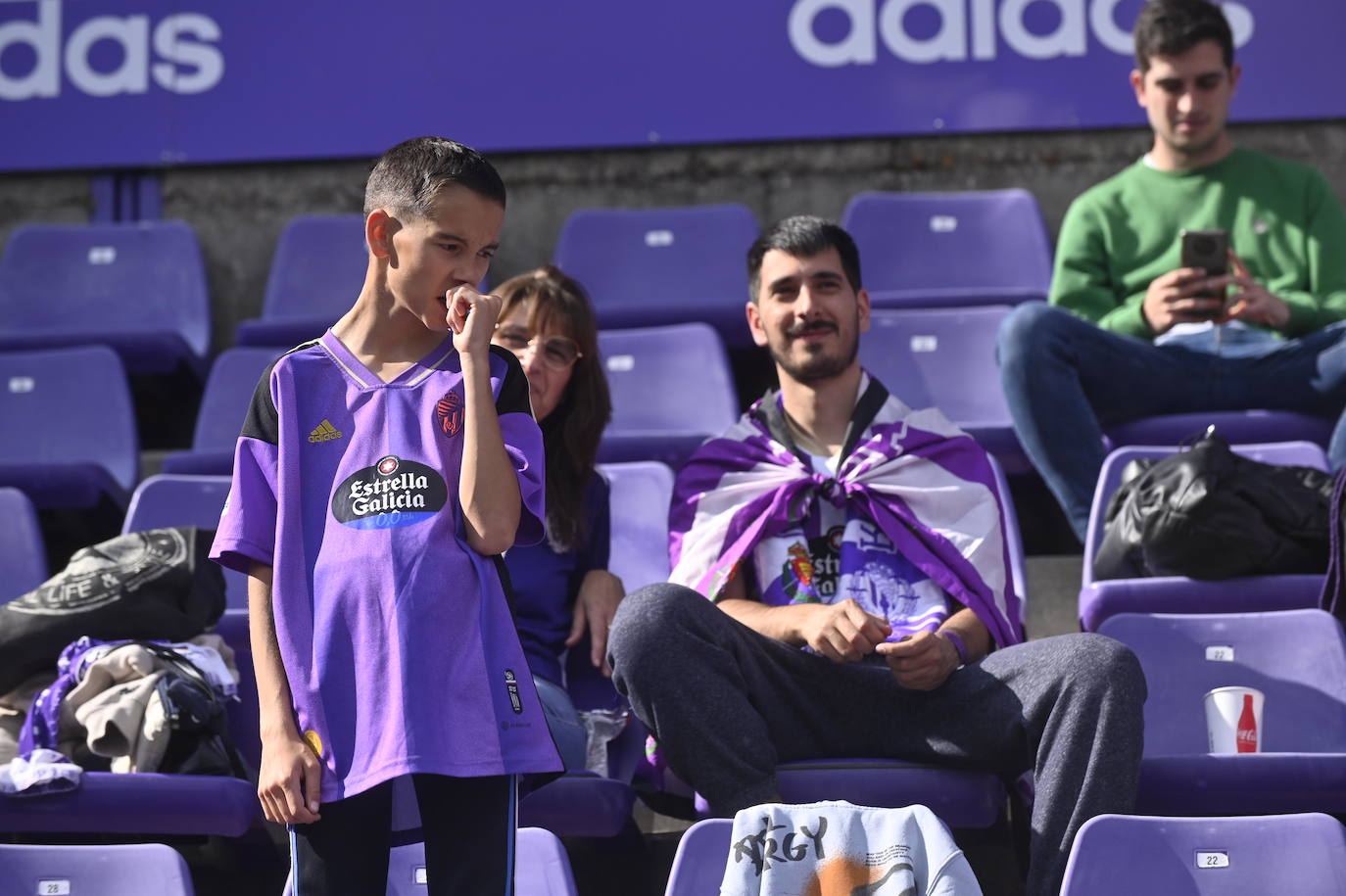 Búscate en la grada del José Zorrilla (3/5)