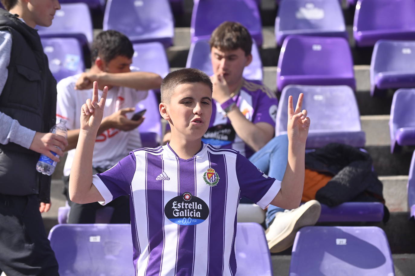 Búscate en la grada del José Zorrilla (3/5)