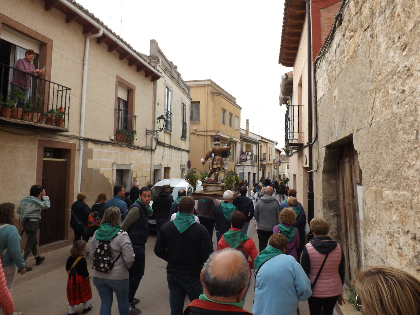 A San Isidro solo hay un camino en Dueñas