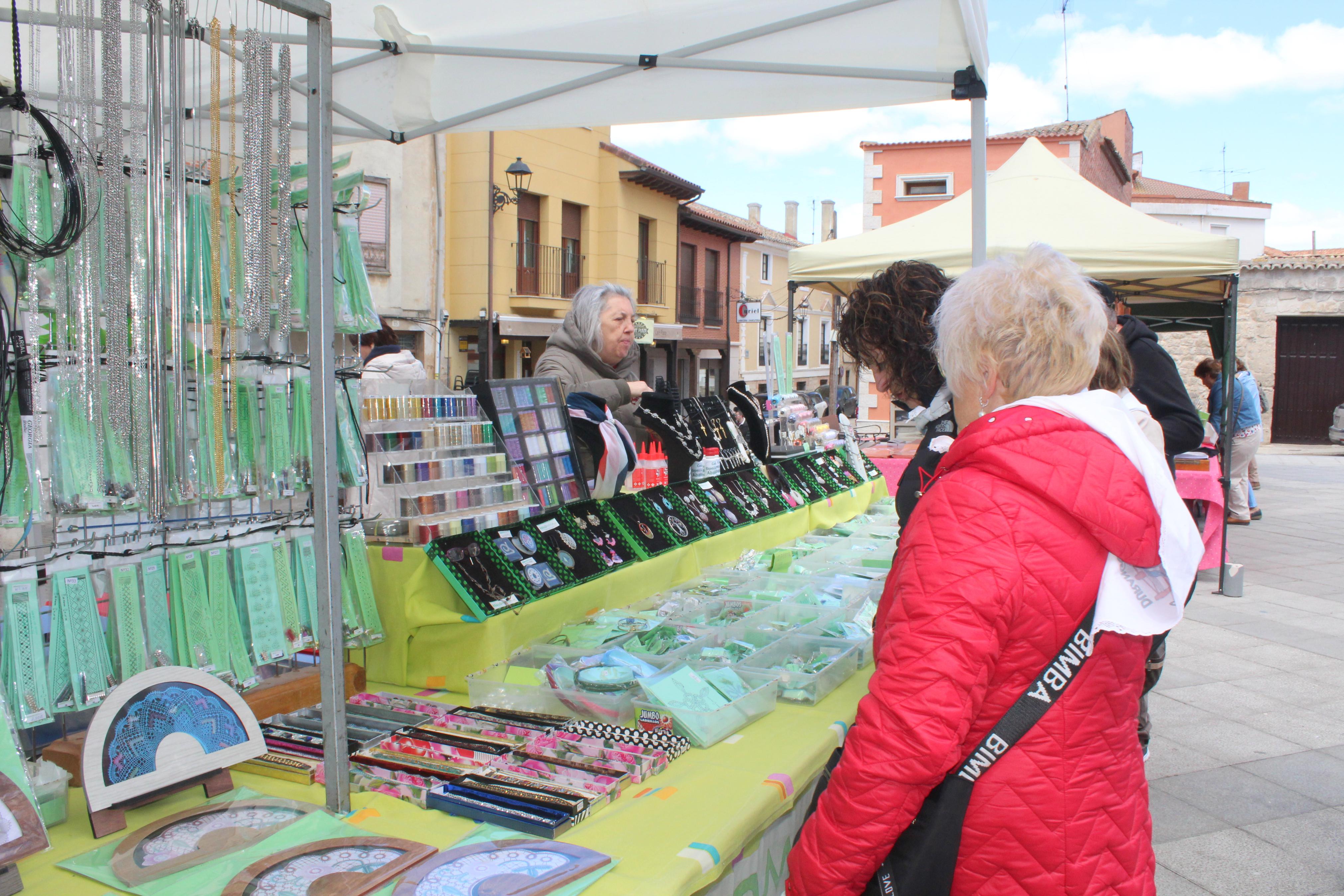 Baltanás presume de artesanía textil