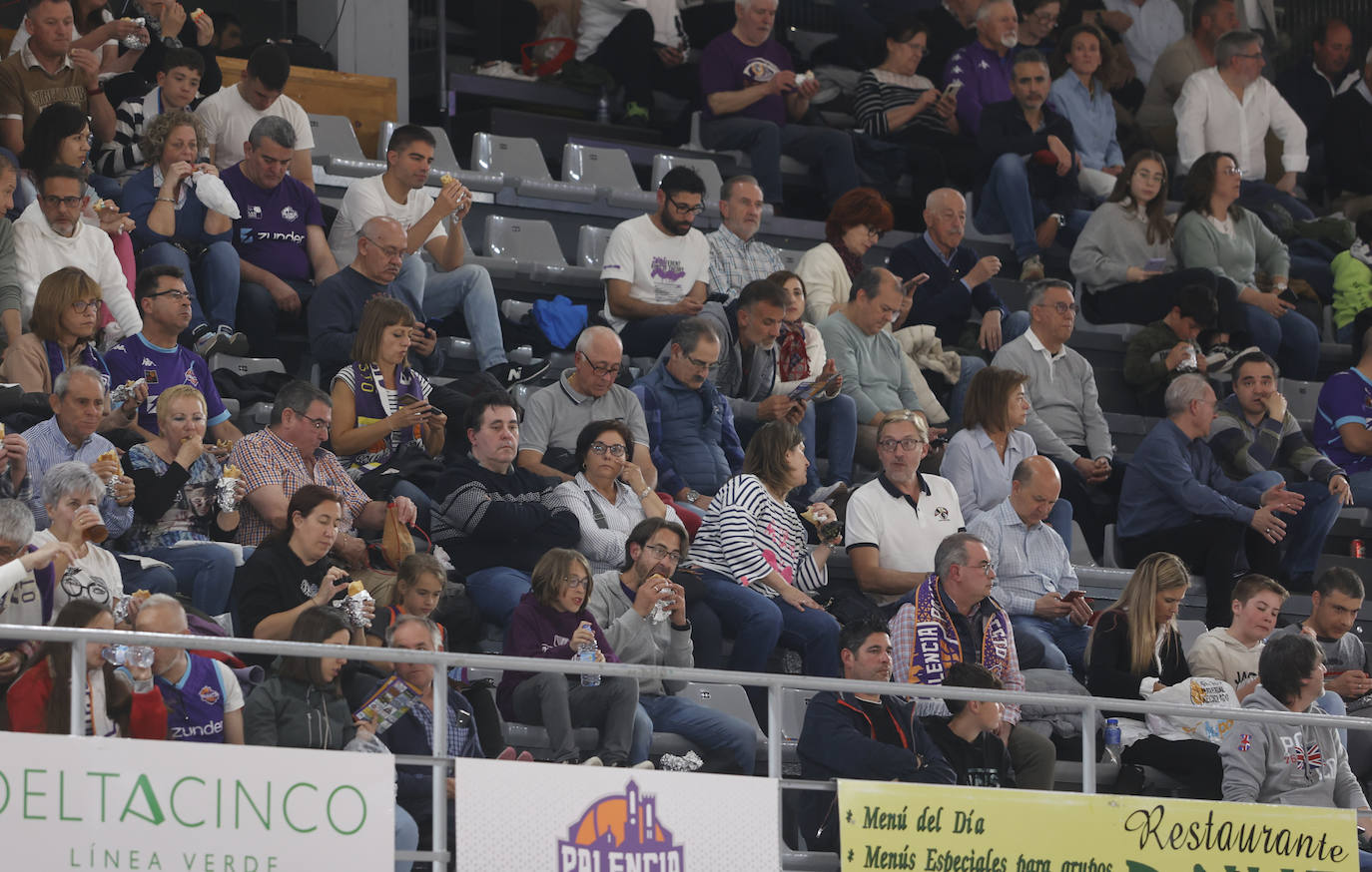 Búscate en las gradas del Zunder Palencia-Melilla