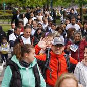 Cientos de andarines marchan para sensibilizar sobre la diabetes en Valladolid