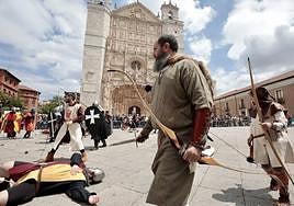 Recreación de la batalla medieval en la plaza de San Pablo