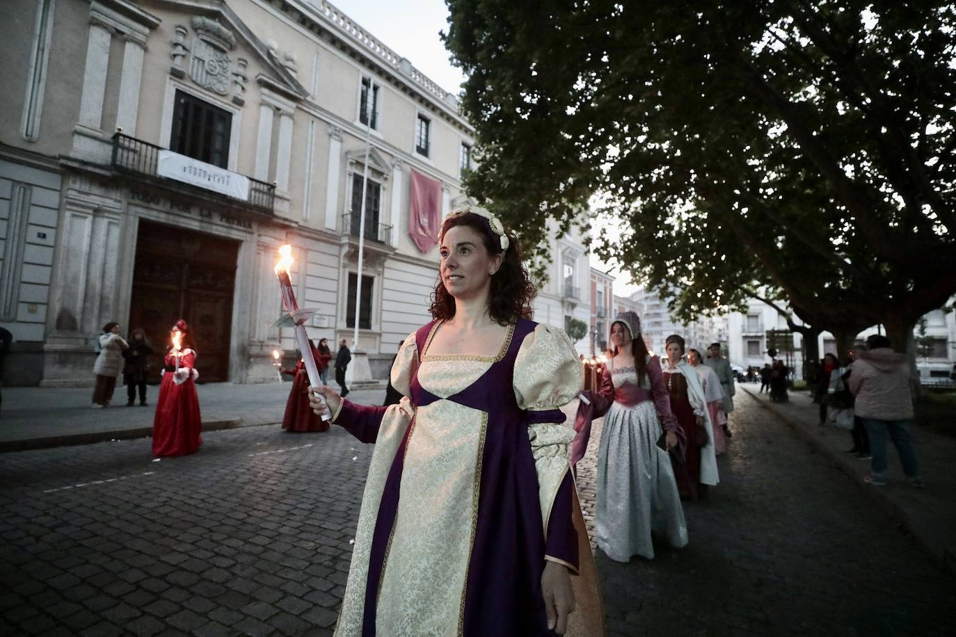 Desfile de antorchas por el quinto centenario del Palacio Real de Valladolid