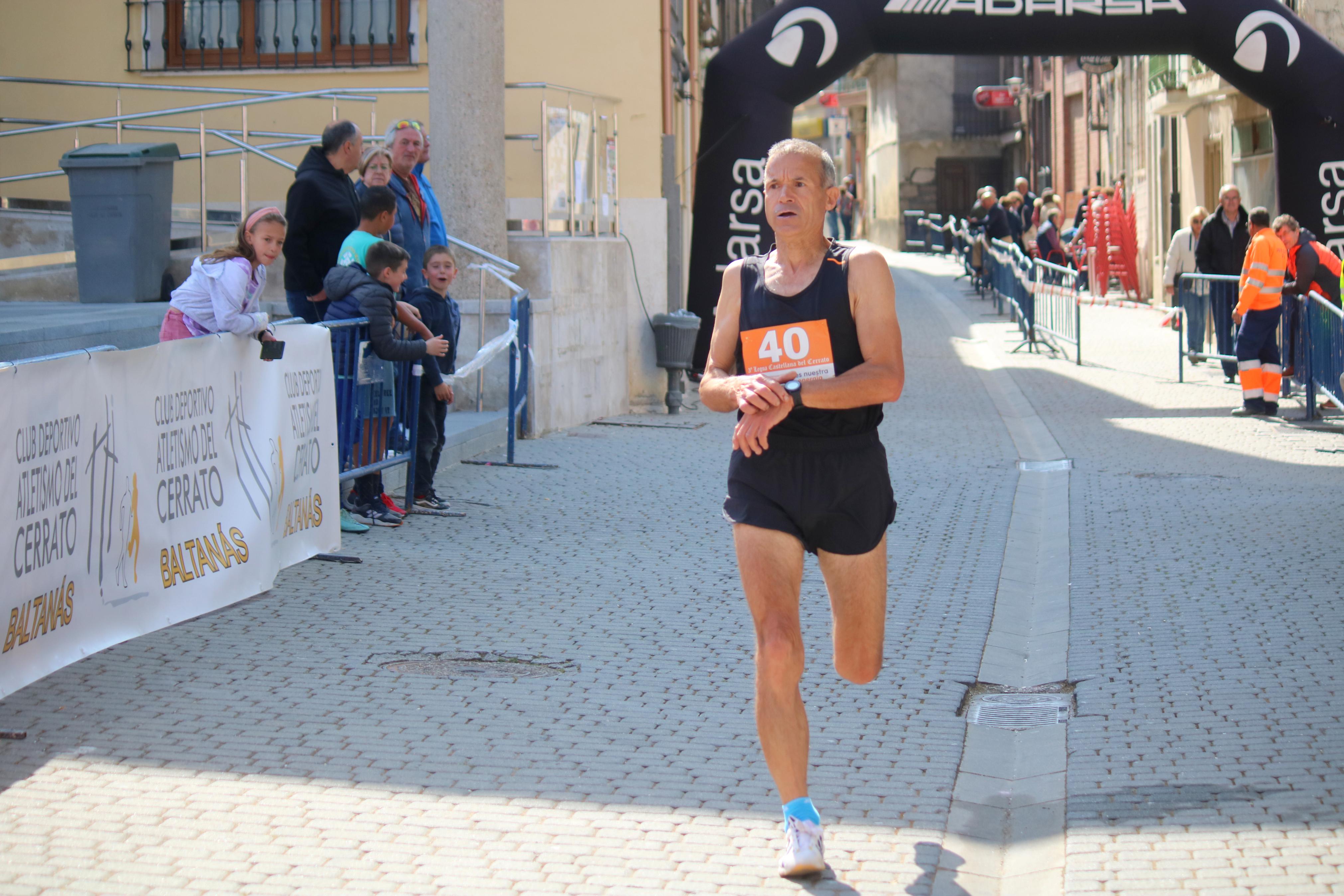 Pablo Marcos y Alicia Diago, vencedores de la IV Legua Castellana del Cerrato