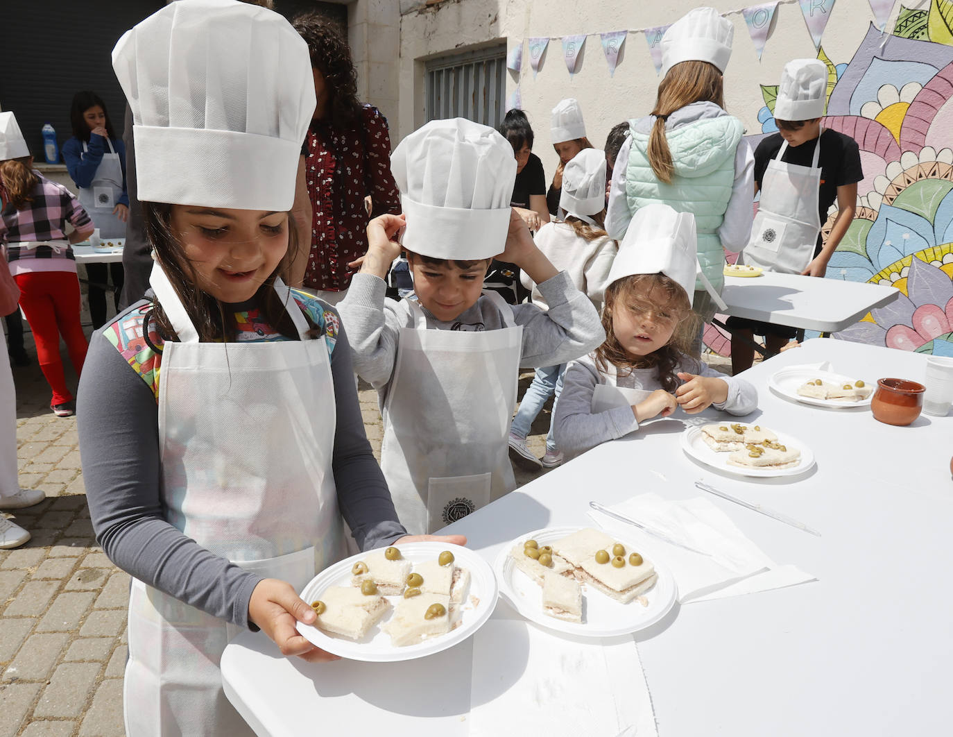 21 puestos engrandecen la Feria del Pan de Grijota