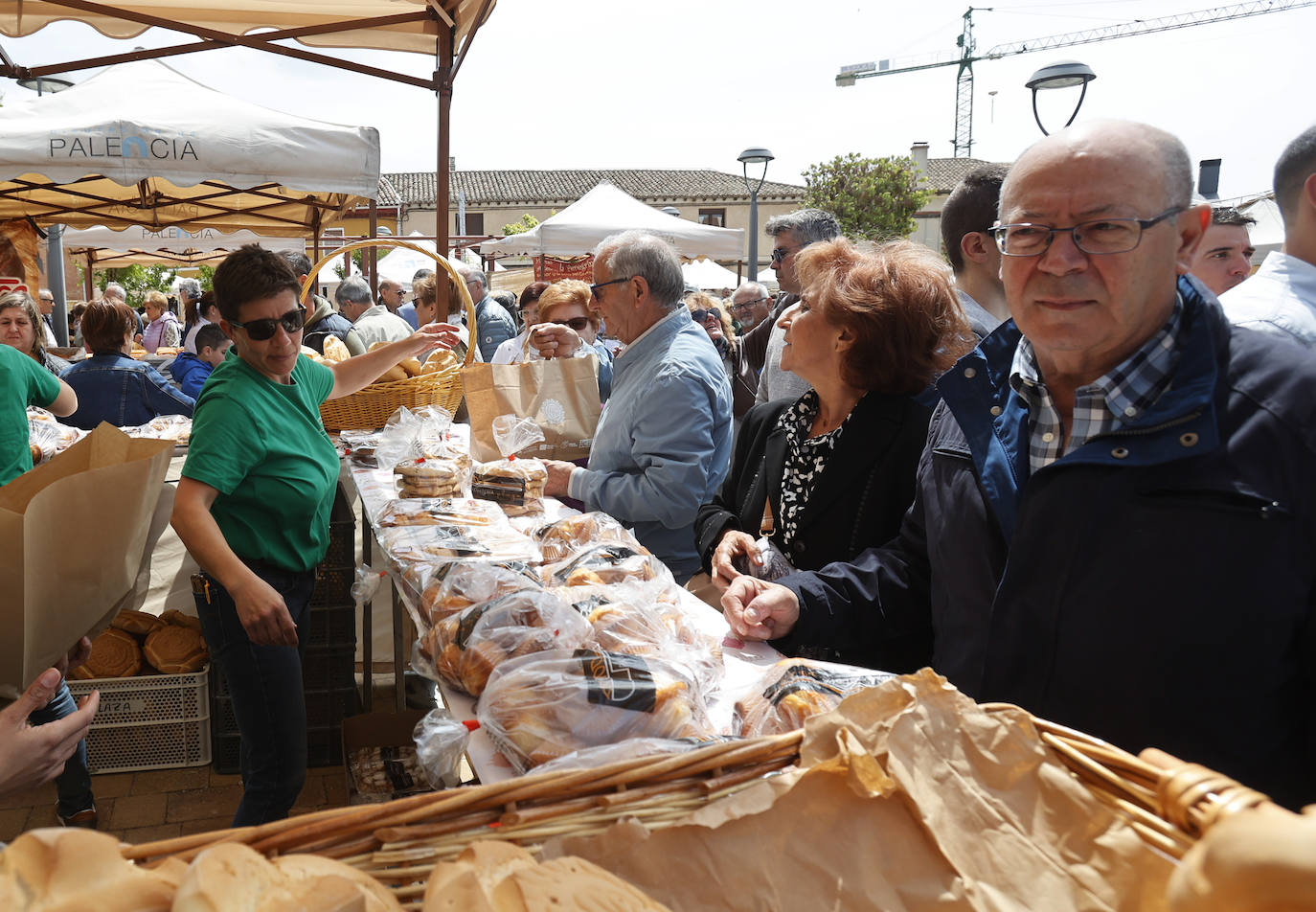 21 puestos engrandecen la Feria del Pan de Grijota