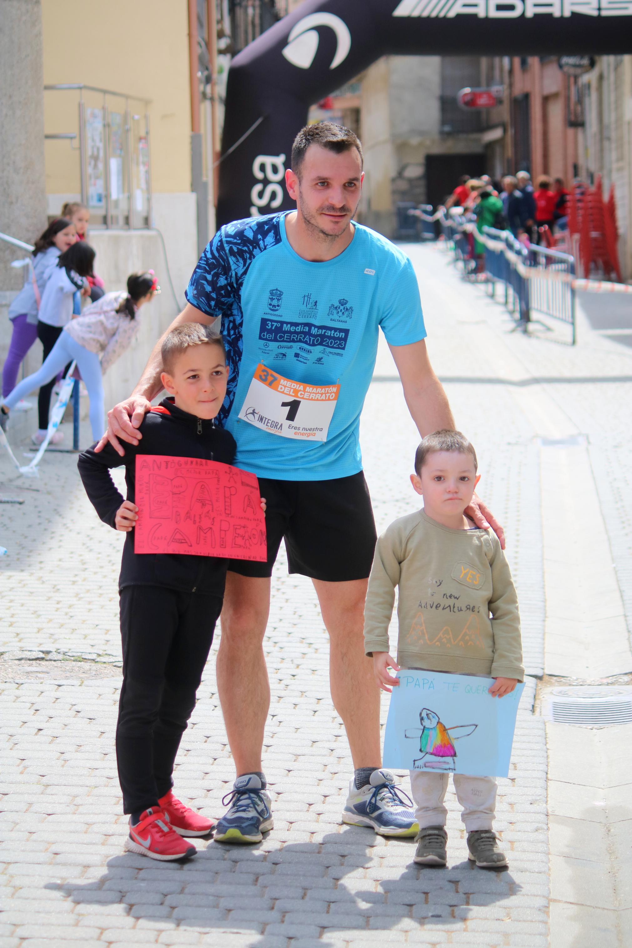Javier Sangrador y Marta Medina reinan en la XXXVII Media Maratón del Cerrato