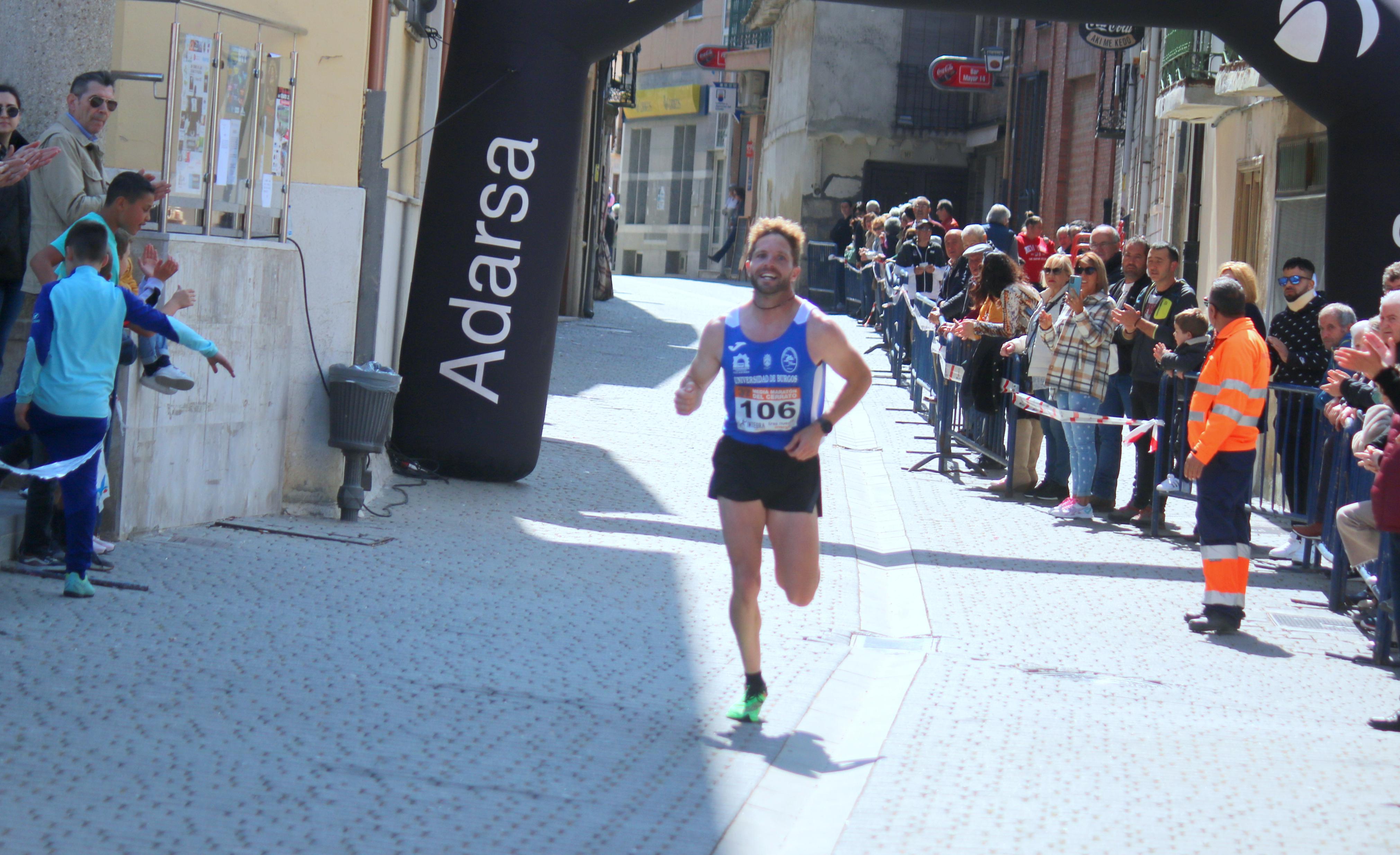Javier Sangrador y Marta Medina reinan en la XXXVII Media Maratón del Cerrato