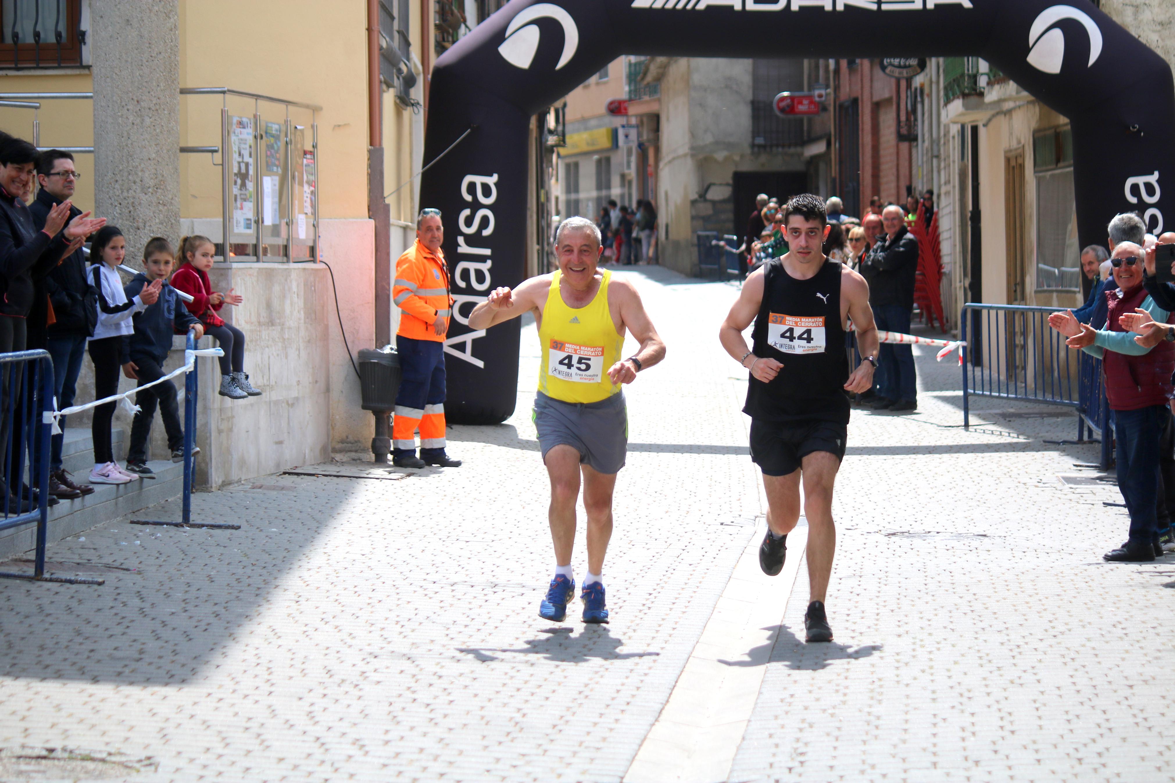 Javier Sangrador y Marta Medina reinan en la XXXVII Media Maratón del Cerrato