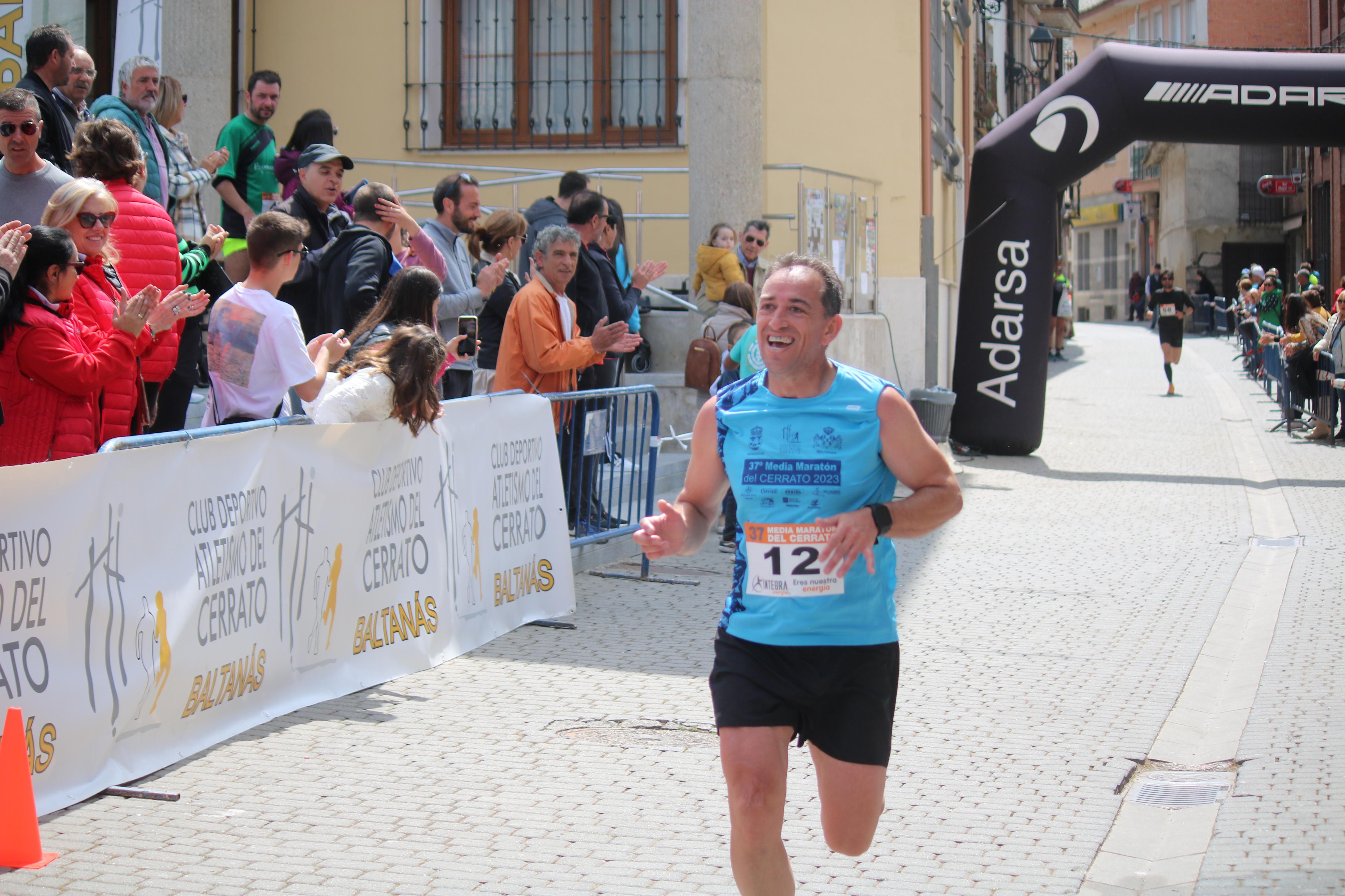 Javier Sangrador y Marta Medina reinan en la XXXVII Media Maratón del Cerrato