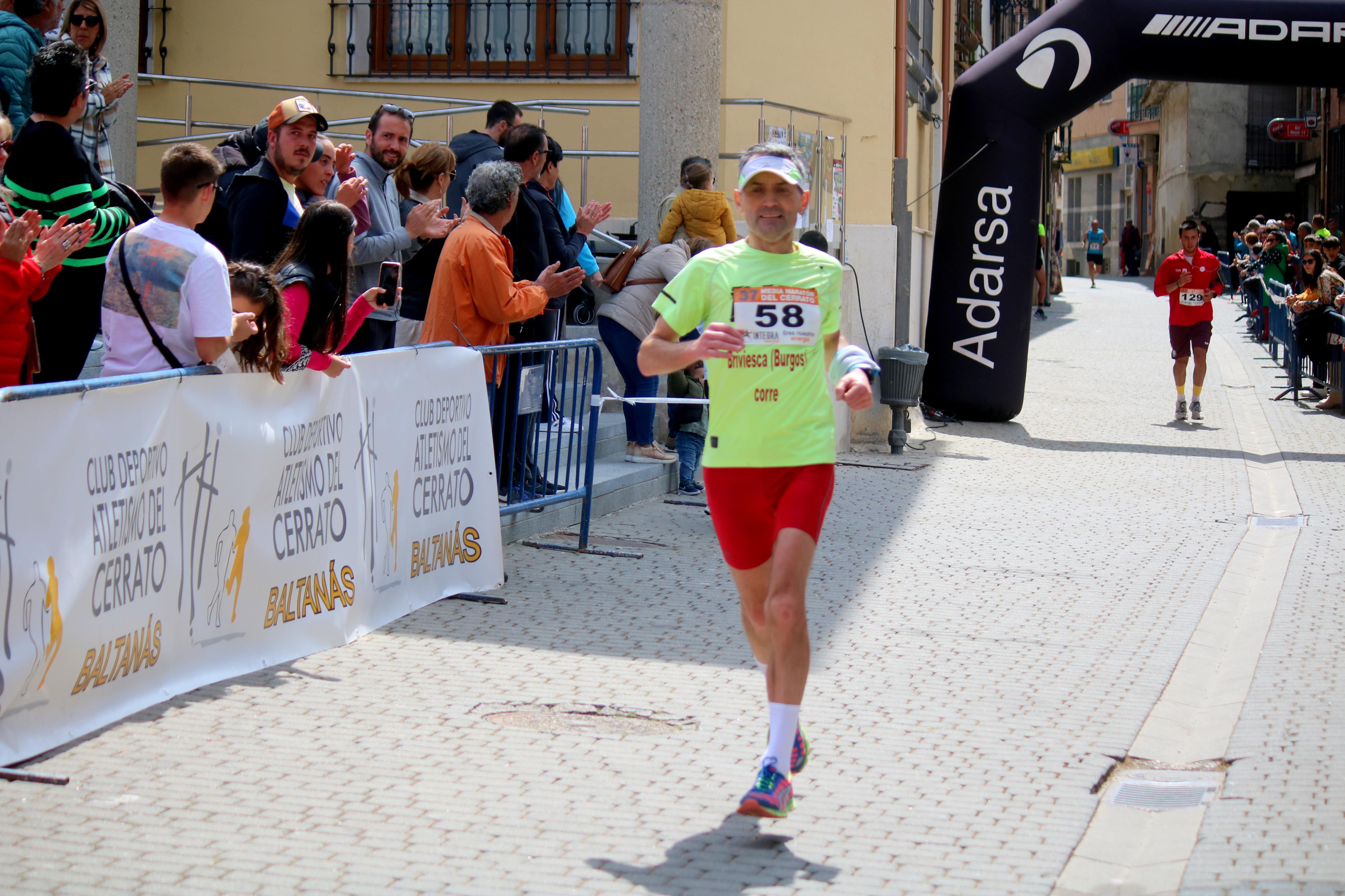Javier Sangrador y Marta Medina reinan en la XXXVII Media Maratón del Cerrato