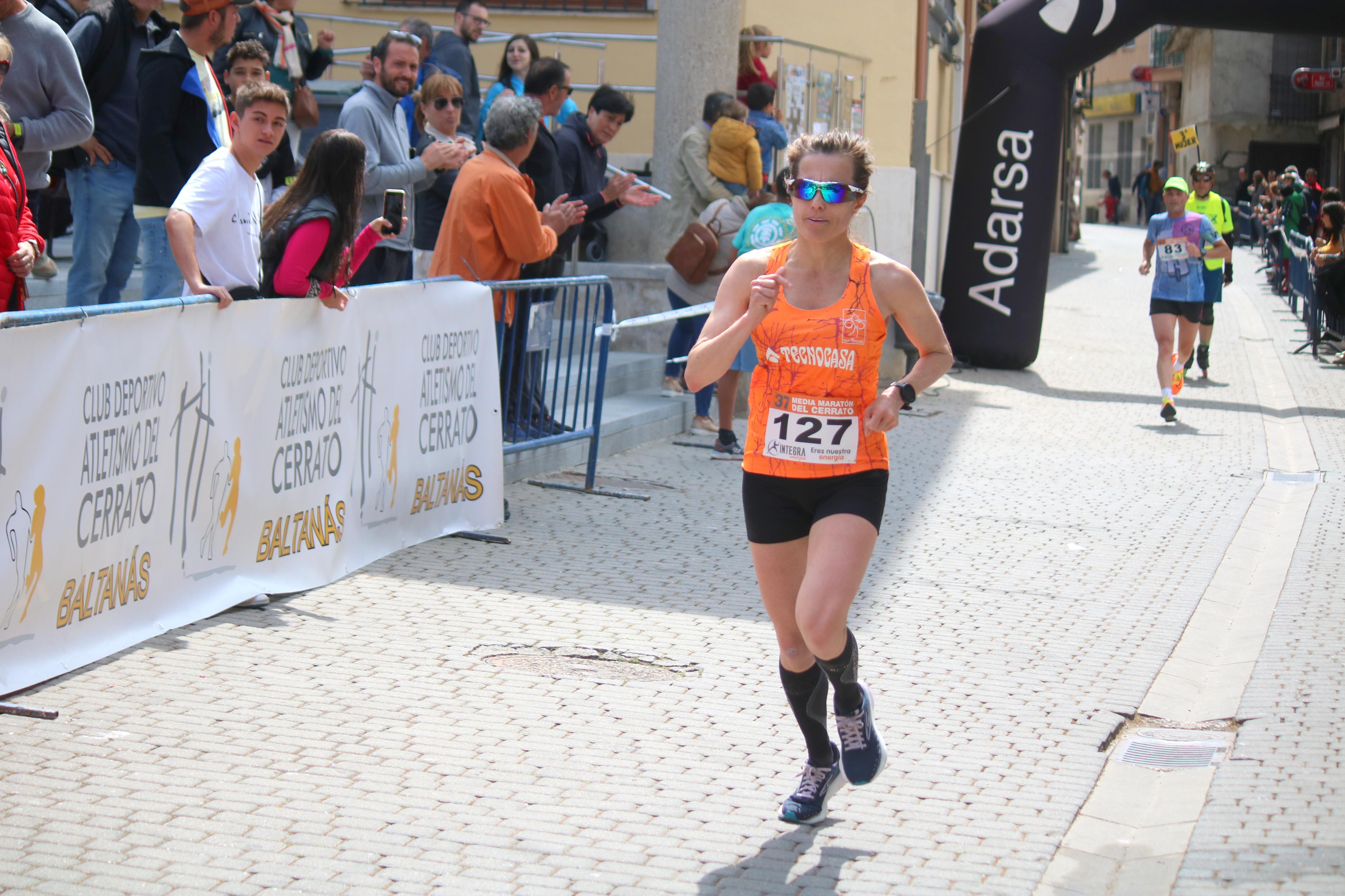 Javier Sangrador y Marta Medina reinan en la XXXVII Media Maratón del Cerrato
