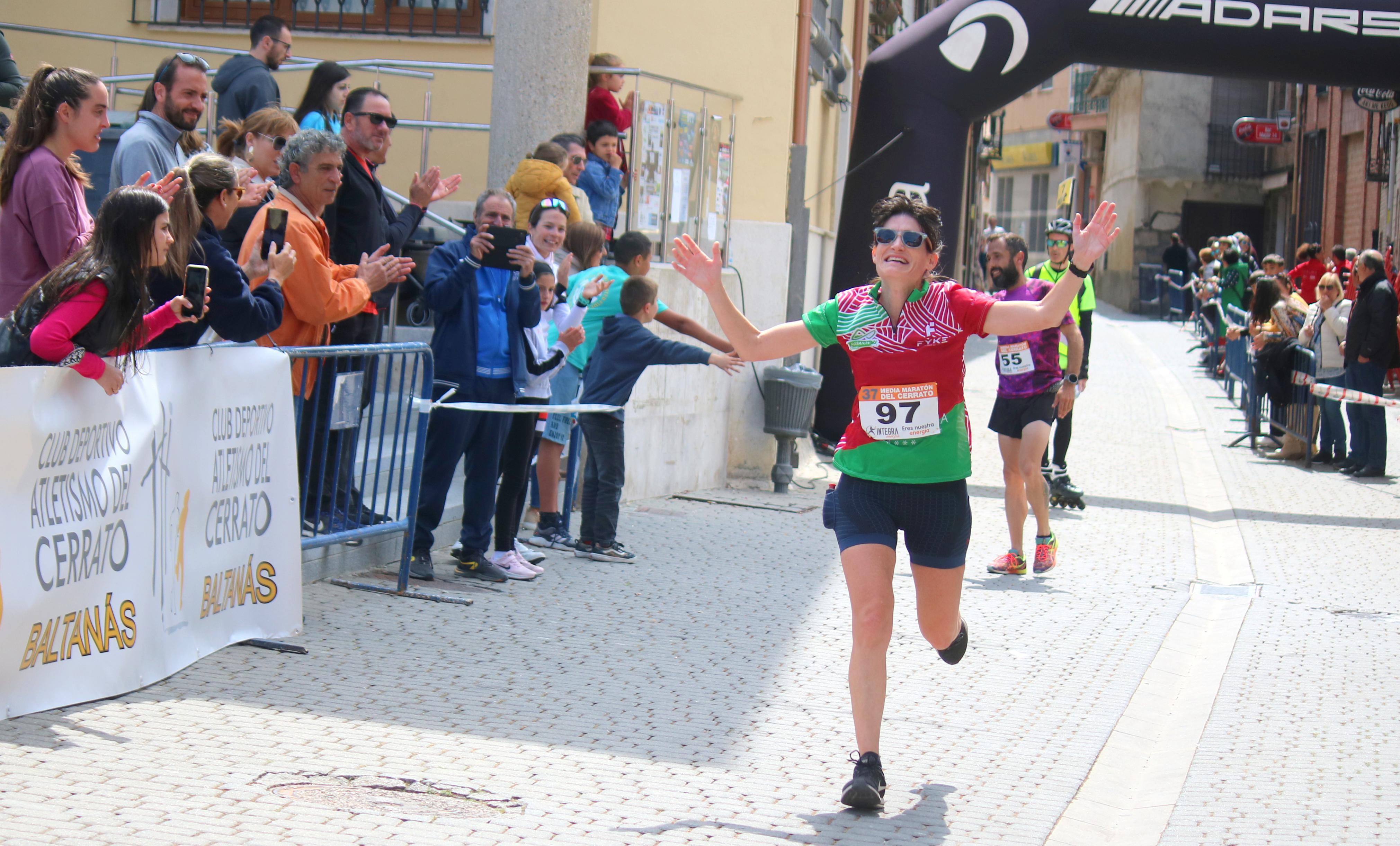 Javier Sangrador y Marta Medina reinan en la XXXVII Media Maratón del Cerrato